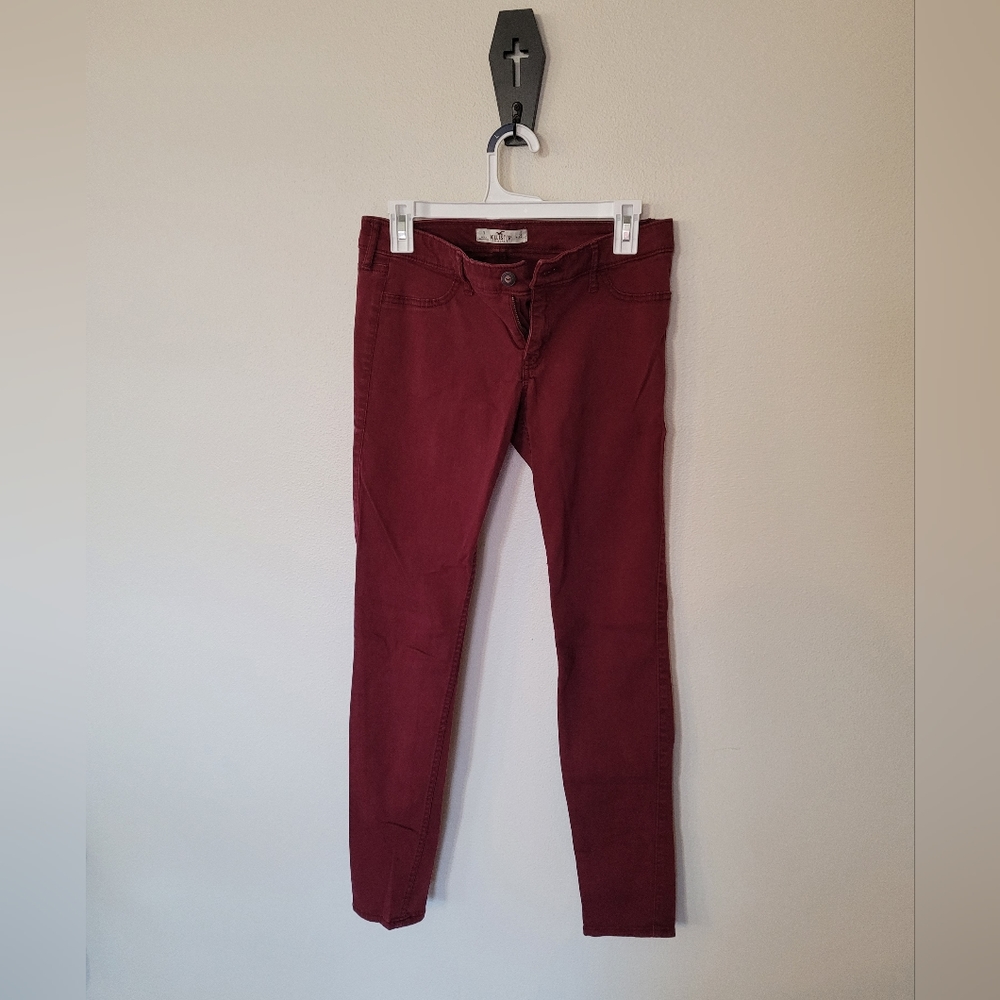 Hollister Size 7 (28) Maroon/Red Skinny Jeans